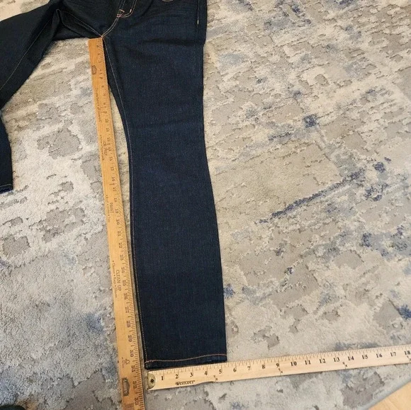 NWT J Brand Curvy Fit Skinny darkwash jeans. Women's size 30.